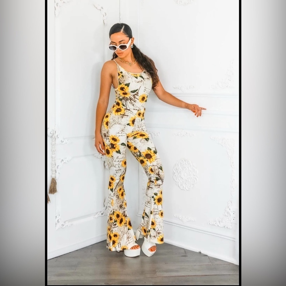 Floral Sunflower Print Flare Pants - Picture 6 of 6